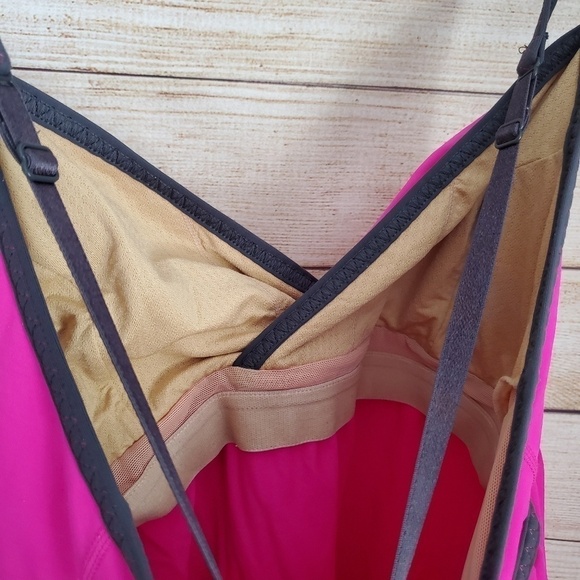 Lululemon - Picture 6 of 6